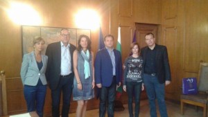 Швейцарска фондация ще помага на деца в нужда от Велико