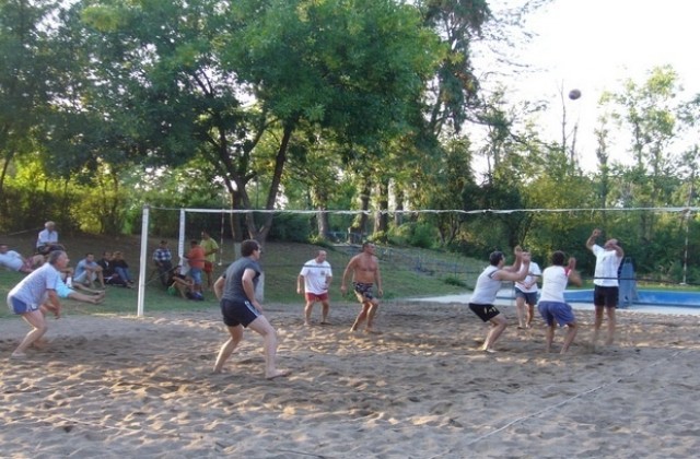 Турнир по плажен волейбол в Димитровград