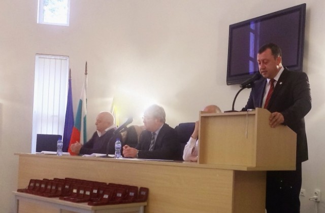 Общинският съвет в Павликени тържествено проведе последното си заседание