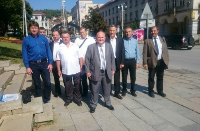 Реформаторите се регистрираха в ОИК-В. Търново за местните избори