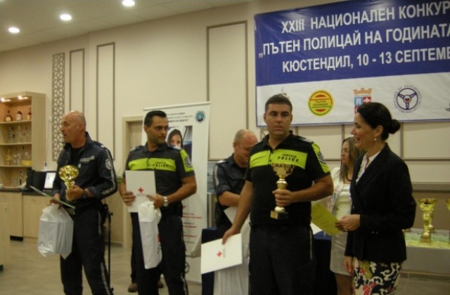 Николай Димитров Стойчев от МВР-Сливен е пътният полицай на 2015 г.