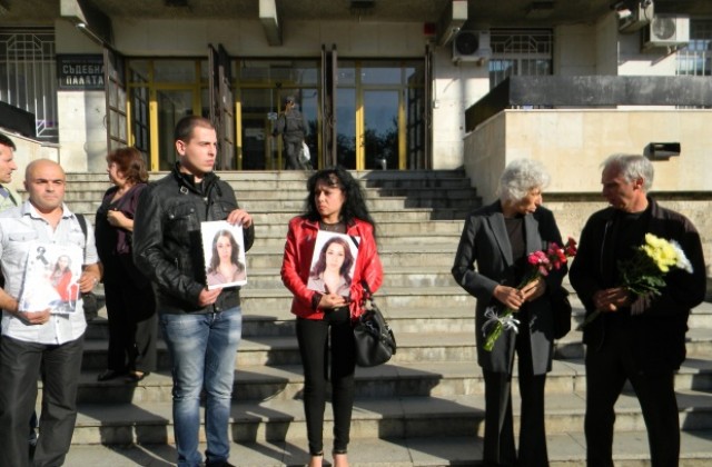 Близките на Вероника искат доживотен затвор за нейния убиец