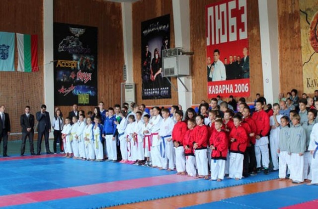 Тимовете на Каварна, Добрич и Силистра най-успешни на карате турнира