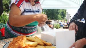 Търговщко село почита с празник мекицата