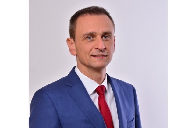 Валентин Ламбев: 15 септември е символ на почитта към знанието и образованието