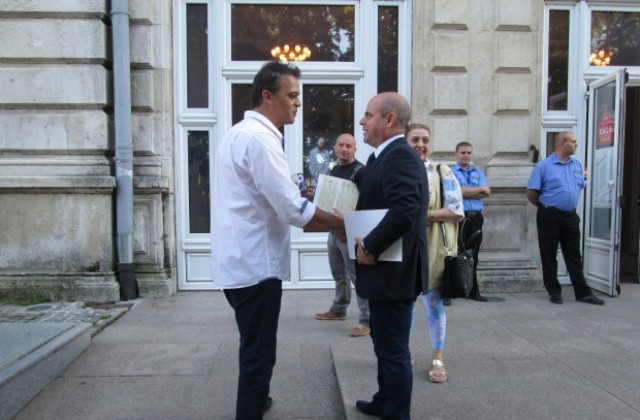 Кметът откри фотоизложбата на Симеон Лютаков