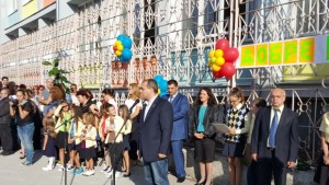 Искрен Веселинов откри учебната година в Любен Каравелов