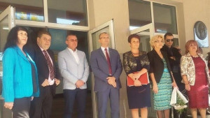 Областният управител поздрави децата