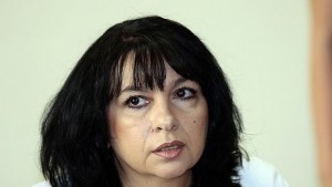 Петкова Разговорите с бизнеса за цените на тока не са