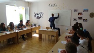 Изнасят безплатна лекция за млади лидери