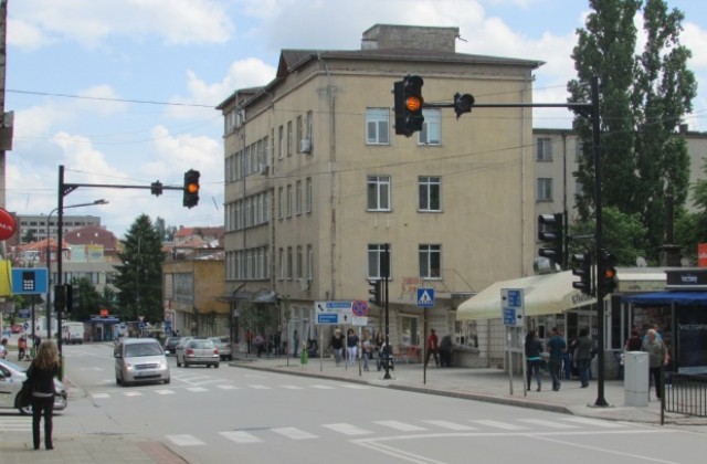 Започват 72-часови проби на светофара до пазара в Горна Оряховица