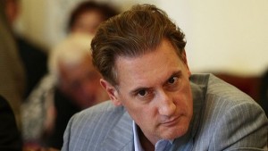 Домусчиев Протестът срещу цените на тока може да се отложи