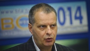 Мирчев Малки партии вляво и вдясно се опитват да крадат