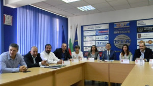 Валентин Ламбев представи приоритетите в управленската си програма като кандидаткмет