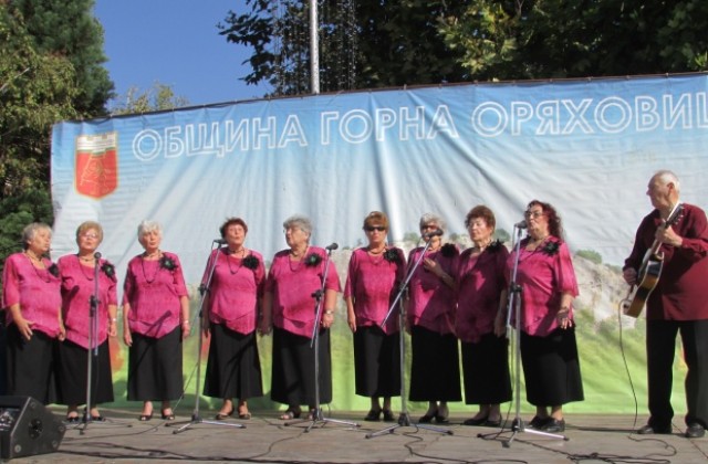 Над 250 участници се включват в преглед на старата градска песен в Г. Оряховица