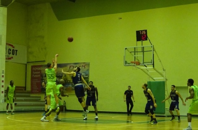 Баскетболният Берое с победа в първата контрола