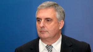 Калфин Бизнес и синдикати да решават за минимални заплати по