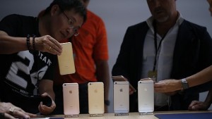 В Китай привличат донори на сперма с айфони