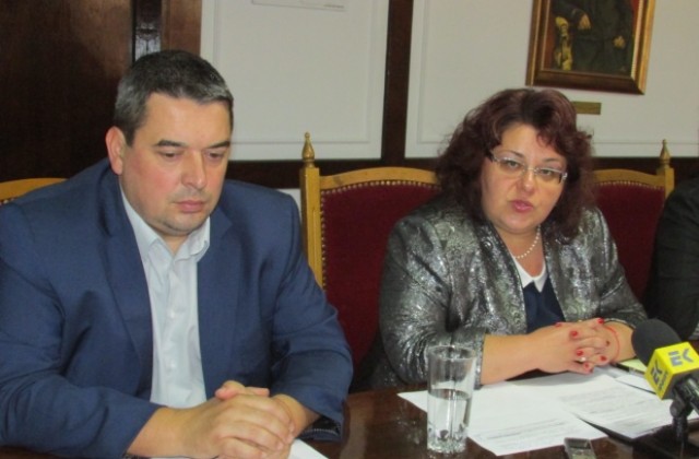 Горнооряховският кмет подписа договор за социален проект за половин милион лева