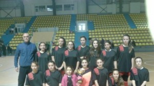 Ботев Лозно набира момичета които искат да играят футбол