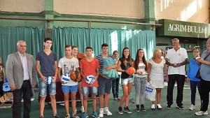 Наградиха призьорите в Ученически игри 2014 2015 за Враца