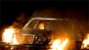 Мъж с изгаряния автомобилът му пламнал в движение