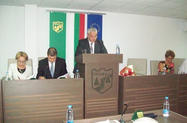 Предизборни заигравки на последната редовна сесия на ОбС Враца