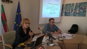 Обществото ни остава прекалено разбиращо към изоставянето на деца