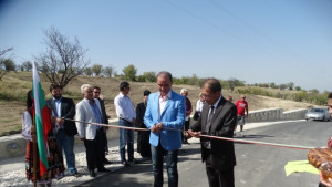 Ремонтираха пътя за Горни Воден