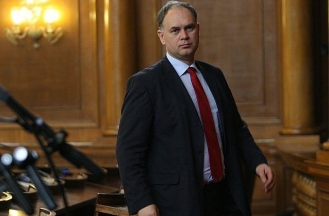 Кадиев: Корупцията в институциите попречи на положителните промени в София