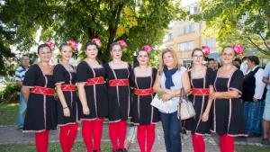 Ден на народното творчество събра фолклорни групи и занаятчии в