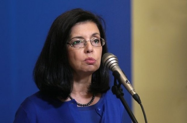 Кунева: Политически е опасно разделението в Европа по темата с мигрантите