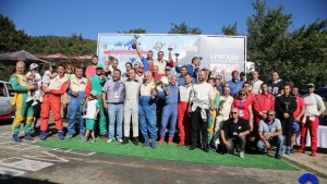 Трима кюстендилци караха на планинско Шипка 2015