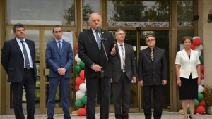 Кметът Милев поздрави студенти и преподаватели в Сливен за старта