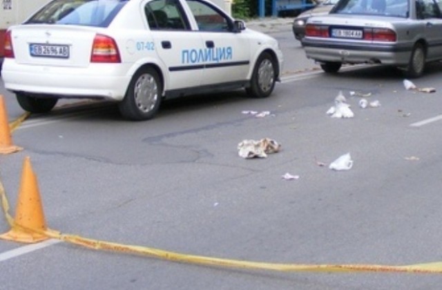 Лек автомобил блъсна мотоциклетист