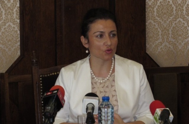Министър Танева на визита в Смолянско