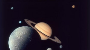 Търсят живот на луната Енцелад