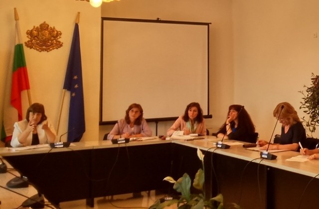 Дискутираха разкриването на нови социални услуги във врачанско