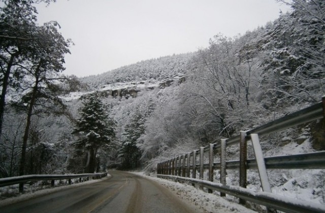 Плашат ни с първи сняг още след седмица, но само по планините