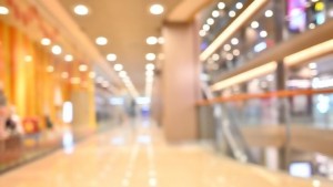 Замразяват и продават молове заради дългове
