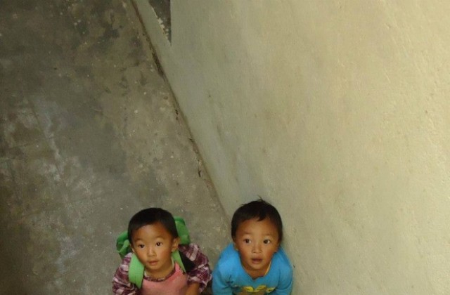 Базар събира средства за непалски деца