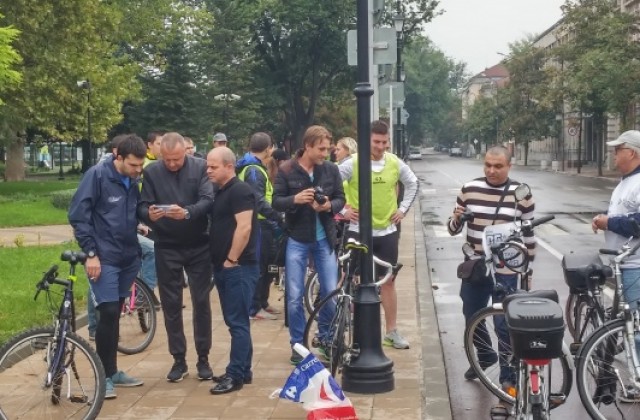 Депутатът Пламен Нунев и кандидатът за кмет на Община Русе Пламен Стоилов дадоха началото на МГЕРБ велообиколка