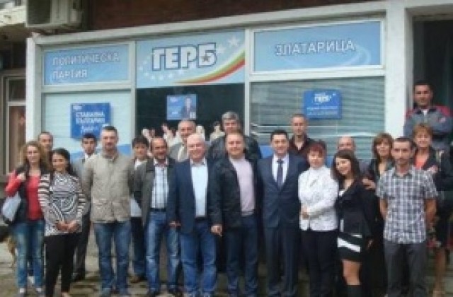 Депутат и дизайнер пожелаха успех на Стефан Бранзелов в Златарица