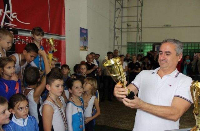 Зам.-кметът награди талантливи деца