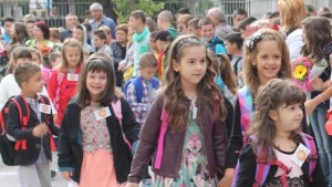 Молби за целева помощ за първокласници се приемат до 15