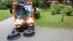 Автометачка ще чисти тротоари и паркове във Велико Търново
