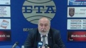 Проф Милко Палангурски за кметските избори Вол насред бразда не