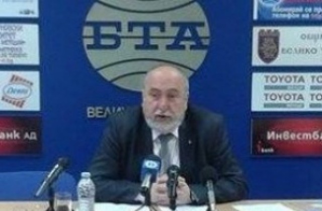 Проф. Милко Палангурски за кметските избори: Вол насред бразда не се сменя