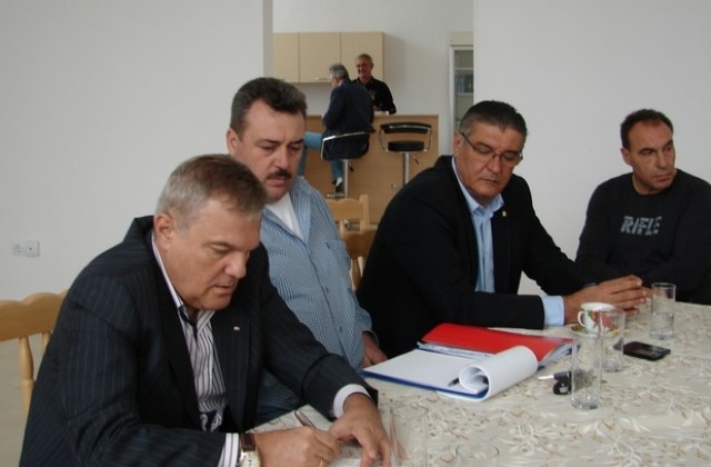 Румен Петков и Цветан Антов заявиха своята подкрепа за Симеон Шарабански в Кнежа