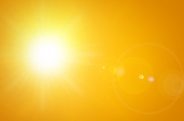 Учени наблюдаваха силно изригване на слънцето